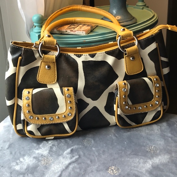 Handbags - Giraffe animal print shoulder purse / Bag